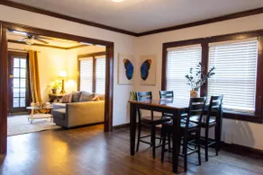 Spacious Central Apt & Porch; W&D, KU Med, Midtown - Image 2