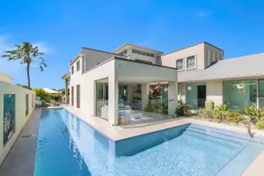 Prestige Bribie Waterfront w/ Cinema & Luxury Pool - Image 2