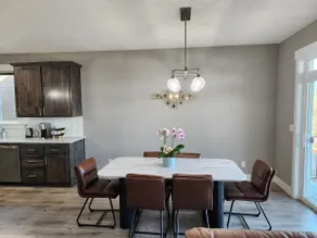 Quiet Modern Home in South Salem with Game Room - Image 4