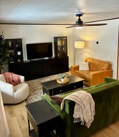 Modern Country Retreat, 3BR, Fiber Wi-Fi - Image 2