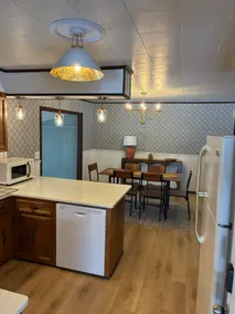 Modern Country Retreat, 3BR, Fiber Wi-Fi - Image 3