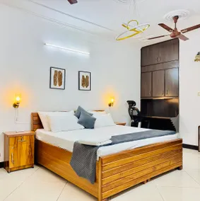 Nivera Stays 4BR Luxury Private Home near Airport, South Delhi - Image 4