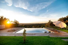 Golden View - Image 3