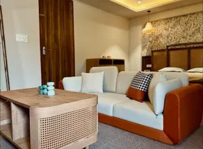 Stayora Homes — Elegant Retreat in Central Jaipur - Image 3