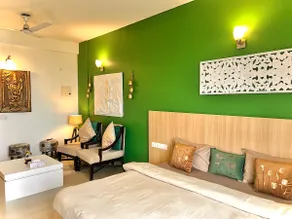 Studio in Vrindavan - Image 3