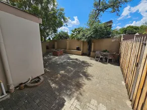 Private and secure unit with fenced courtyard - Image 3