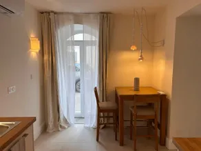 Studio in the heart of the village - Image 5
