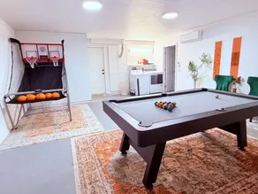 Minutes to ONT Airport And Entire Home With Billiards - Image 4