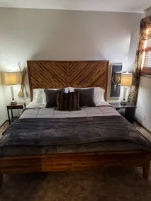 Classic Main Street Apartment - Image 3