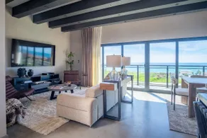 Beautiful Modern Home With Extraordinary ocean Views, 3 Minutes from Fine Dining - Image 2