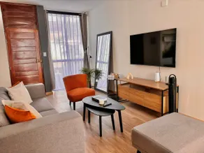 Aurora Apart: Modern apartment in a gated condominium - Image 2