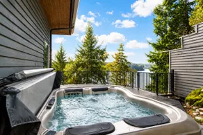 Luxury Bainbridge Escape, Beach, Spa - Image 2