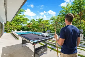 Prime Location • Canalfront Pool • 15 Min to MIA - Image 4