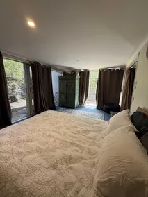 Large Studio Unit in Byron Bay - Image 4