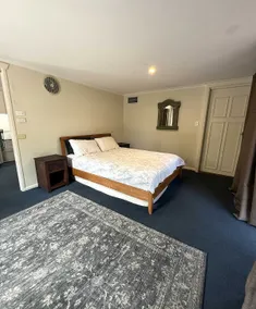 Large Studio Unit in Byron Bay - Image 3