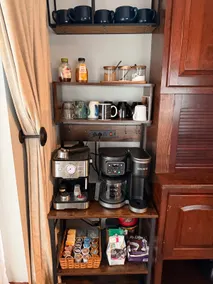 Cozy Neighborhood Retreat *<10 min from DTW* - Image 5