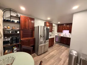 Cozy Neighborhood Retreat *<10 min from DTW* - Image 4