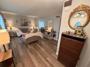 Cozy Neighborhood Retreat *<10 min from DTW* - Image 2