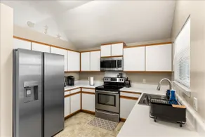 Emerald Coast Escape, 85” TV, Entire Home - Image 5