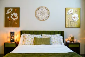 Peridot Suite - NEW 2bdrm 2bath Loft near Mass! - Image 4