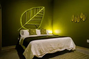 Peridot Suite - NEW 2bdrm 2bath Loft near Mass! - Image 2