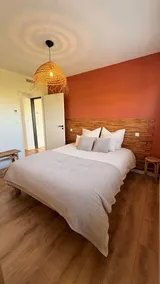Peaceful haven with pool and countryside views - Image 5