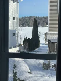 Lakeside Retreat on Private Road - Image 2