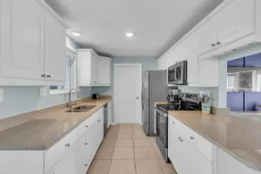 Palmetto Boat House - Image 4