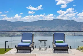 Robbin's Nest 2- King Suite with Pool & Lake Views - Image 5