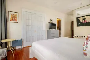 Great for couples, academics, near Harvard - Image 3