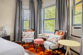 Great for couples, academics, near Harvard - Image 5