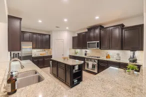Spacious Family Retreat +Fire Pit +New Decor +BBQ - Image 5