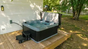 Hot Tub Sleeps 10 Bourbon Trail Historic Home - Image 2