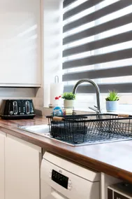 3 bed house, Free parking 9ppl - Image 5