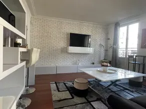 Elegant 4P Studio in the Heart of Montmartre - Paris - Image 3