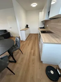 New & Modern - Stylish apartment with parking space - Image 4