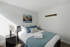 Ski-in/Ski-out Renovated Condo Mont-Tremblant - Image 2