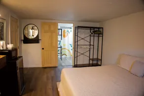 Ladybug Creek Apartment - Image 5