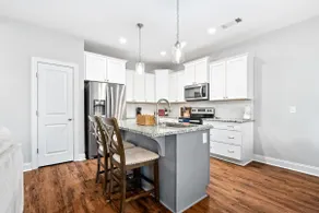 NEW Auburn townhome perfect for families! 3/3.5 - Image 5