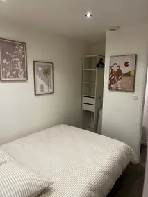 Beautiful Cozy 2-bedroom Apartment FACING THE STATION - All Comforts - Image 3