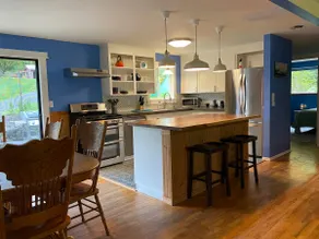 Four Creeks Farmhouse - Lower Floor - Image 3