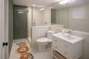 Private Suite Near Junction, Alki, & Stadiums - Image 3