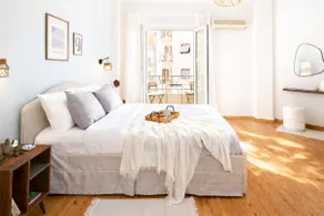 SOFI - Spacious & Central 3BR With Balcony - Image 2