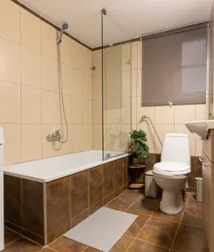 SOFI - Spacious & Central 3BR With Balcony - Image 5