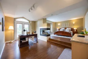 Spacious Burnaby 4BR | 3 King Beds |Grand piano - Image 2