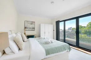Stylish Huge Flat with Ensuite - Kew & Richmond - Image 3