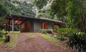 Rusty’s Rainforest Retreat & Crater Lab - Image 2