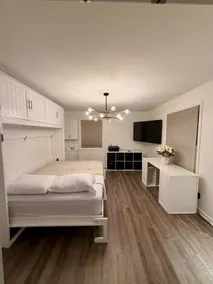 Cozy Getaway - spacious home 15 min to Notre Dame - Image 3