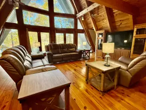 Lakeside Lodge: Hot Tub, Fire Pit & Pet | Slps 12 - Image 3