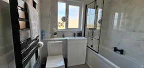 Spacious 2BR Flat,Travellers,Contractors Welcome,Free Parking - Image 4